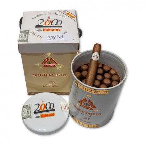 Lot 412 - Montecristo Robustos