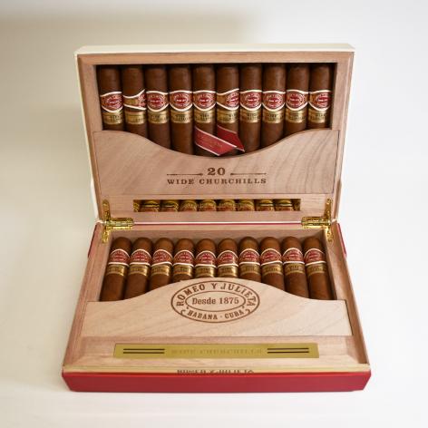 Lot 413 - Romeo y Julieta Wide Churchills travel Humidor