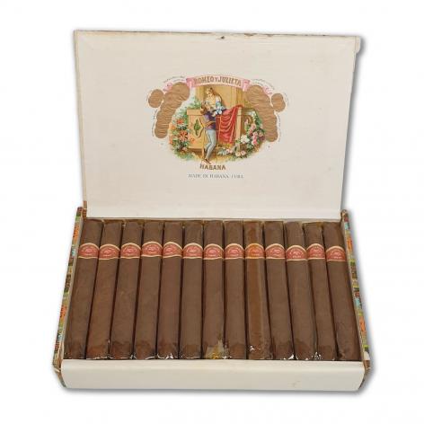 Lot 415 - Romeo y Julieta Celestiales Finos