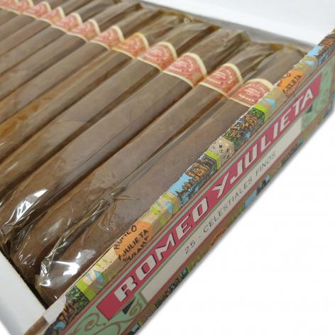 Lot 415 - Romeo y Julieta Celestiales Finos