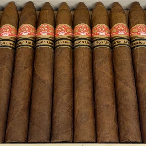 Lot 416 - Partagas Piramides