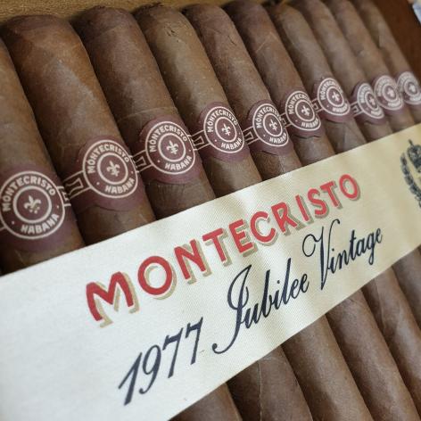 Lot 417 - Dunhill Montecristo Especial 