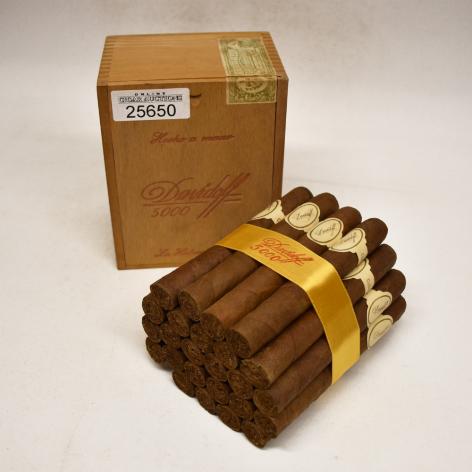 Lot 418 - Davidoff 5000