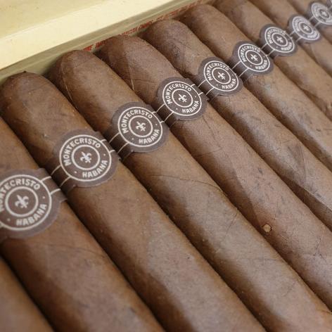 Lot 419 - Dunhill Montecristo Seleccion Suprema No.3