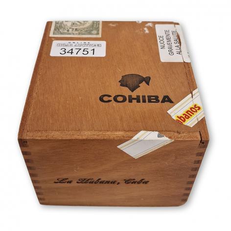 Lot 421 - Cohiba Robustos