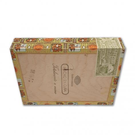 Lot 422 - Romeo y Julieta Petit Julietas