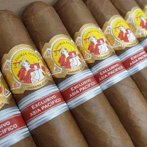 Lot 424 - La Gloria Cubana Revolution