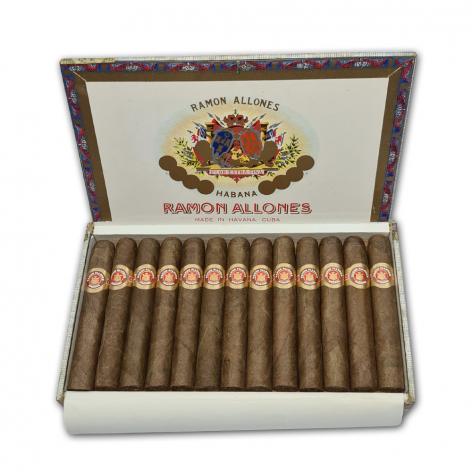 Lot 428 - Ramon Allones Small Club Coronas