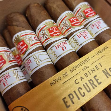 Lot 432 - Hoyo de Monterrey Epicure No. 2