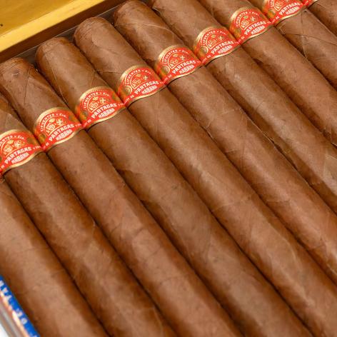 Lot 435 - Partagas Churchill de Luxe