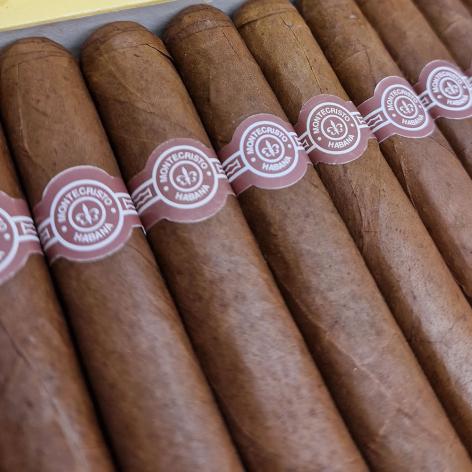 Lot 439 - Montecristo No. 1