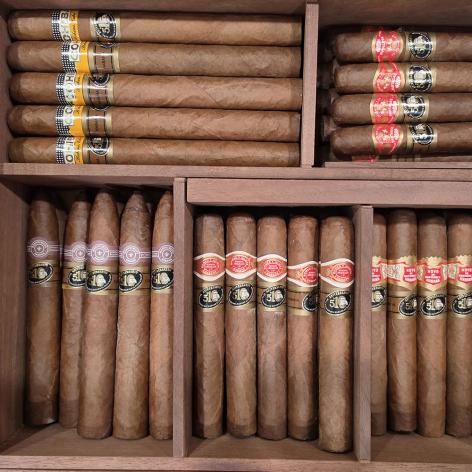 Lot 440 - 510 Aniversario Humidor