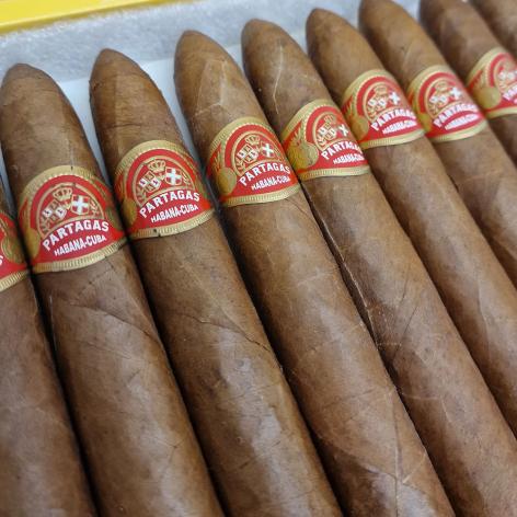 Lot 448 - Partagas Salomones