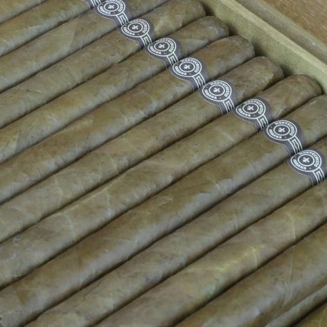 Lot 449 - Montecristo Seleccion Suprema No.1