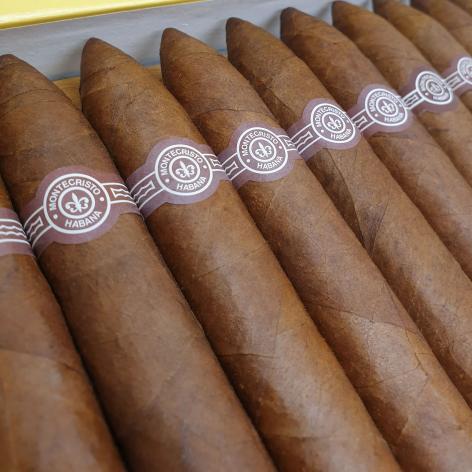 Lot 450 - Montecristo No. 2