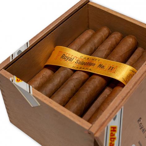 Lot 451 - Punch Royal Selection No. 11