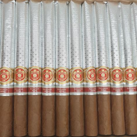 Lot 452 - Punch Platino