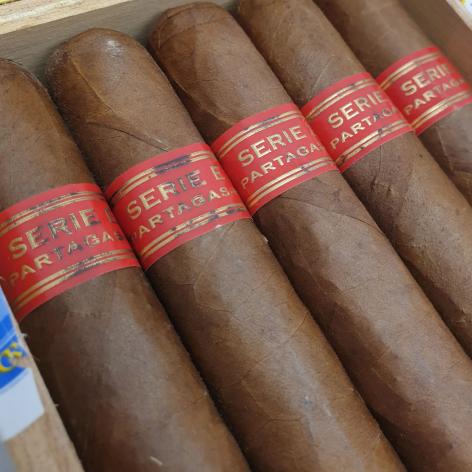 Lot 456 - Partagas Serie E No. 2