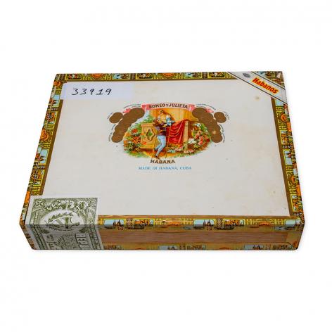 Lot 459 - Romeo y Julieta Churchills