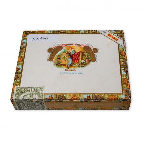 Lot 460 - Romeo y Julieta Churchills