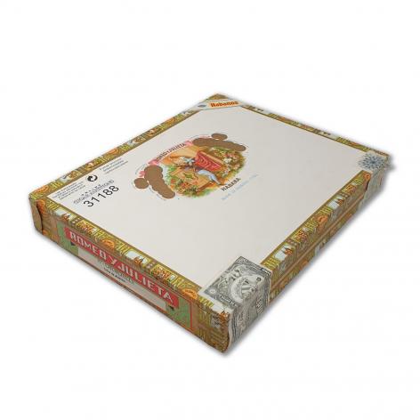 Lot 462 - Romeo y Julieta Churchills
