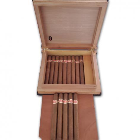 Lot 463 - Romeo y Julieta Fabulosos No.6