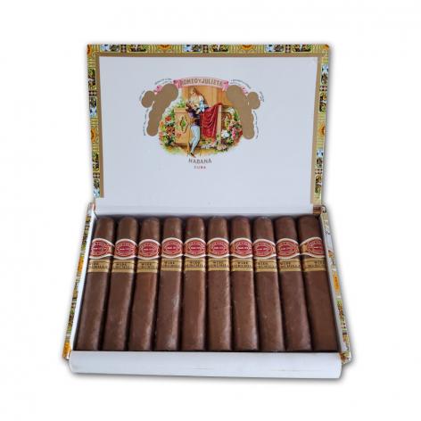 Lot 464 - Romeo y Julieta Wide Churchills