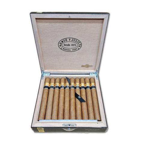 Lot 464 - Romeo y Julieta Churchills Reserva