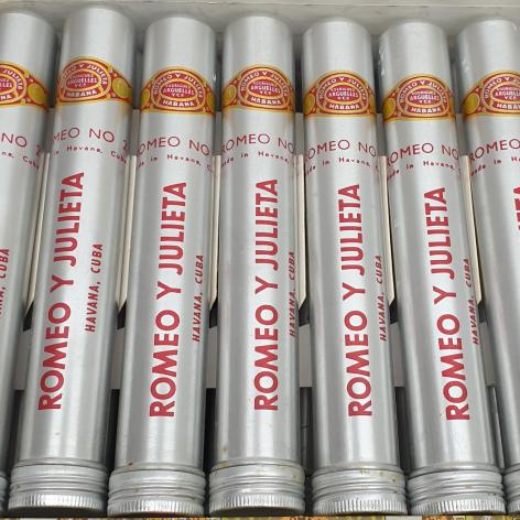 Lot 465 - Romeo y Julieta Romeo No. 2 