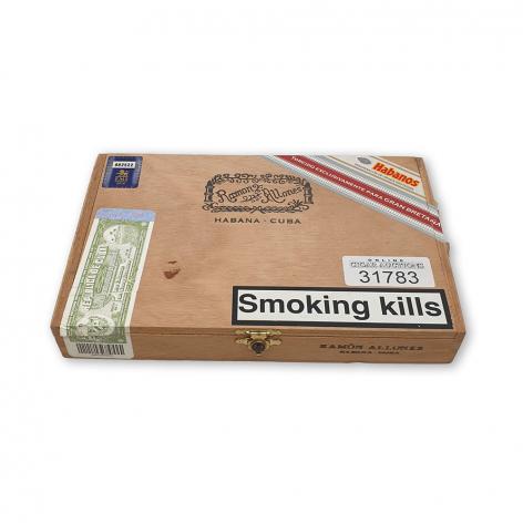 Lot 465 - Ramon Allones Petit Belicosos 