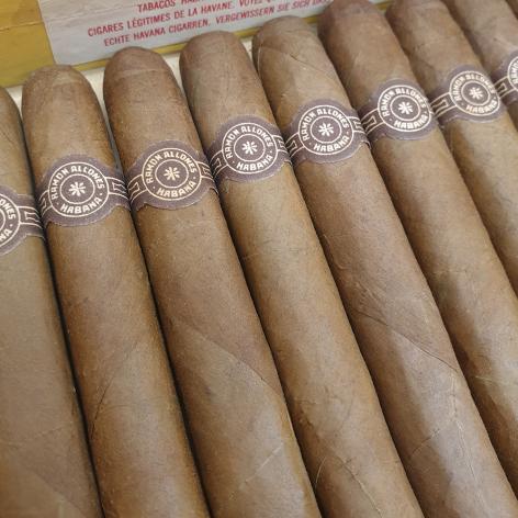 Lot 468 - Dunhill Ramon Allones Dunhill Seleccion No. 82