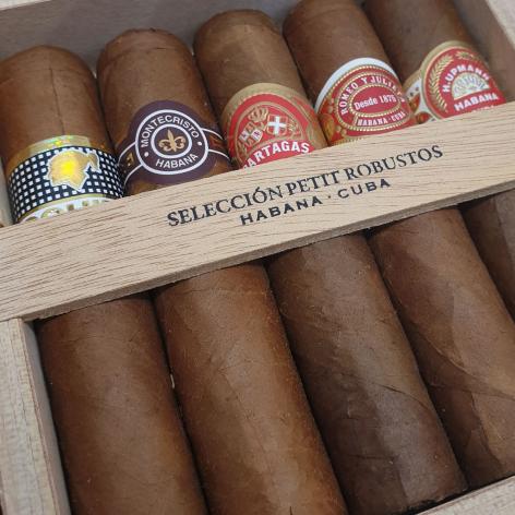 Lot 469 - Seleccion Petit Robustos
