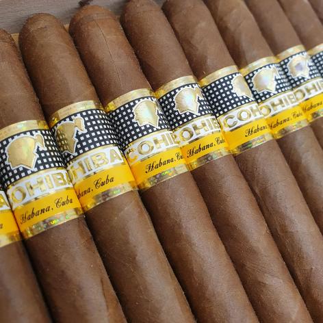 Lot 46 - Cohiba Coronas Especiales 