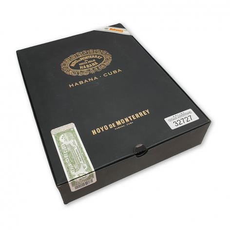 Lot 472 - Hoyo de Monterrey Petit Belicosos Travel Humidor 