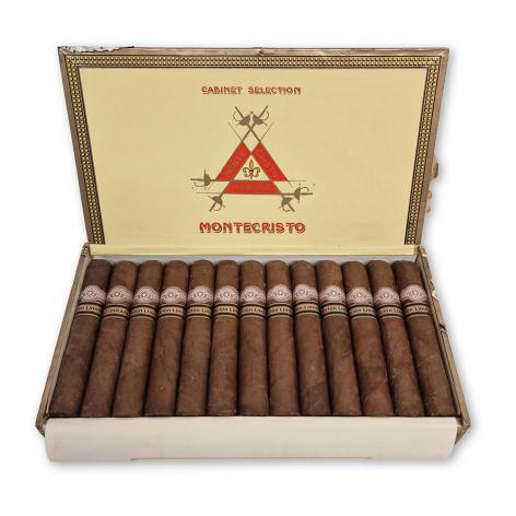 Lot 472 - Montecristo Robustos