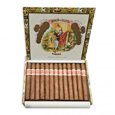 Lot 474 - Romeo y Julieta Petit Julietas