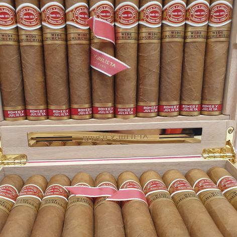 Lot 477 - Romeo y Julieta Wide Churchills Travel Humidor