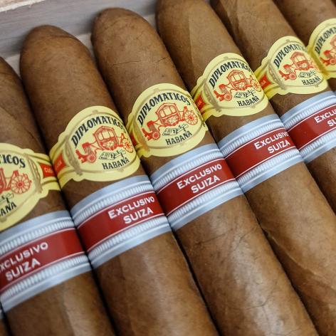 Lot 477 - Diplomaticos El Emisario