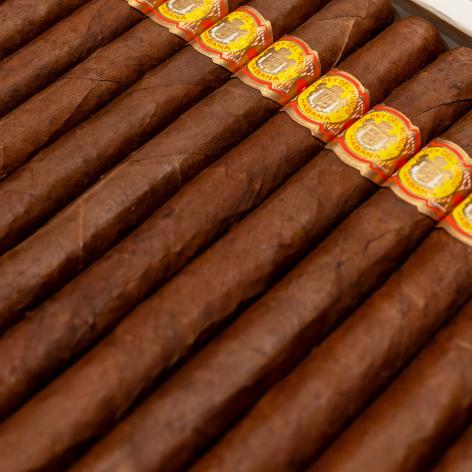 Lot 482 - El Rey Del Mundo Lonsdales