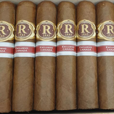 Lot 484 - Vegas Robaina Petit Robaina