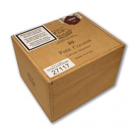Lot 486 - Por Larranaga Petit Coronas 