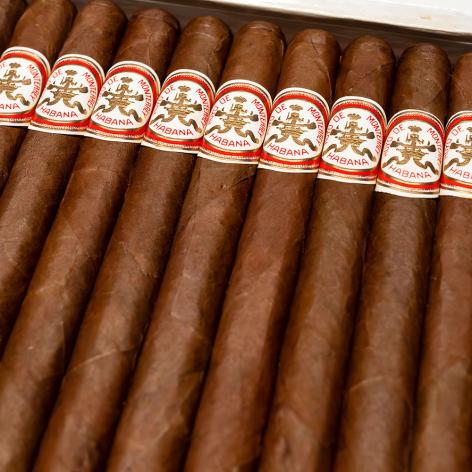 Lot 488 - Hoyo De Monterrey Churchills