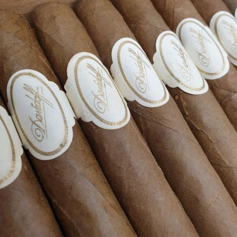 Lot 489 - Davidoff Dom Perignon