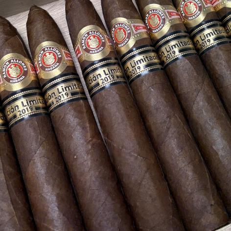 Lot 489 - Ramon Allones No. 2