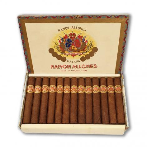 Lot 490 - Ramon Allones Small Club Coronas