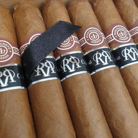 Lot 490 - Montecristo No. 4 Reserva