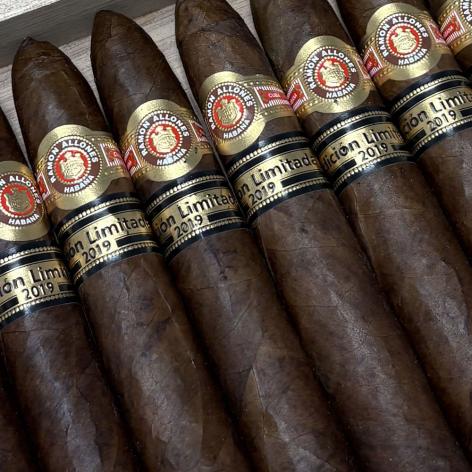 Lot 491 - Ramon Allones No. 2