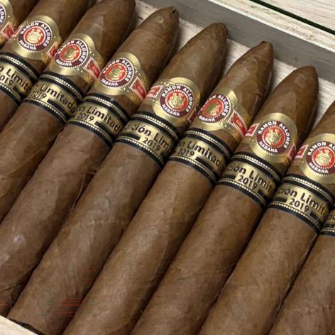 Lot 494 - Ramon Allones No. 2