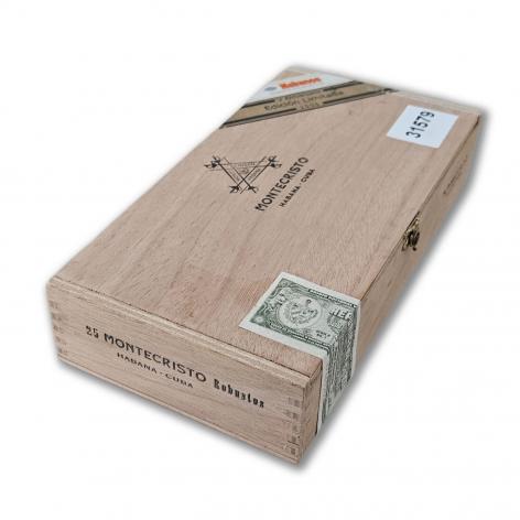 Lot 495 - Montecristo Robustos