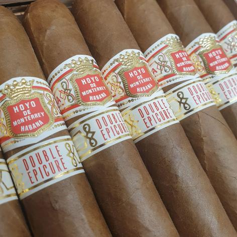 Lot 498 - Hoyo de Monterrey Double Epicure Travel Humidor
